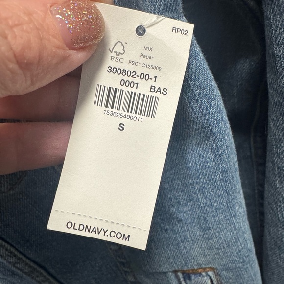 Old Navy Women's Light Blue Jean Jacket - Picture 3 of 3